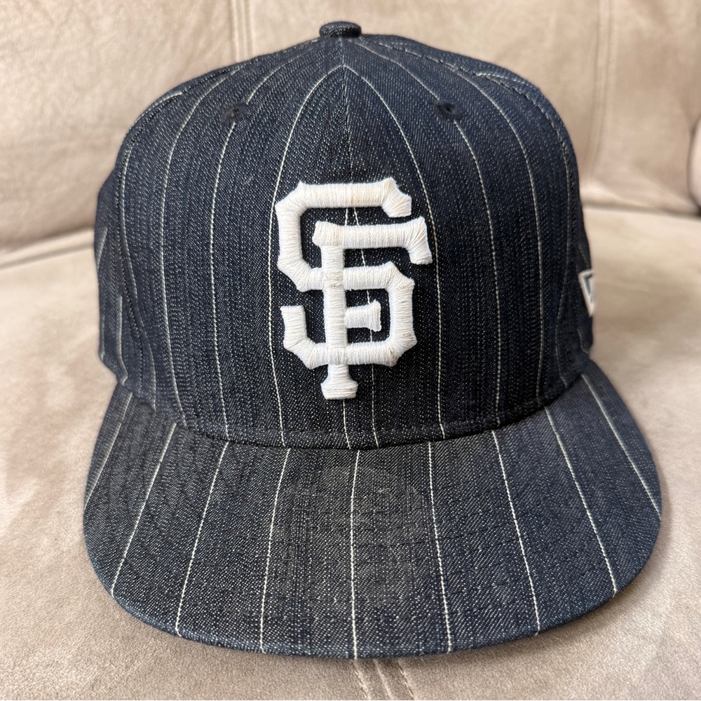 New Era SF San Francisco Giants Dark Navy Blue and White Pinstripe Hat - size 7